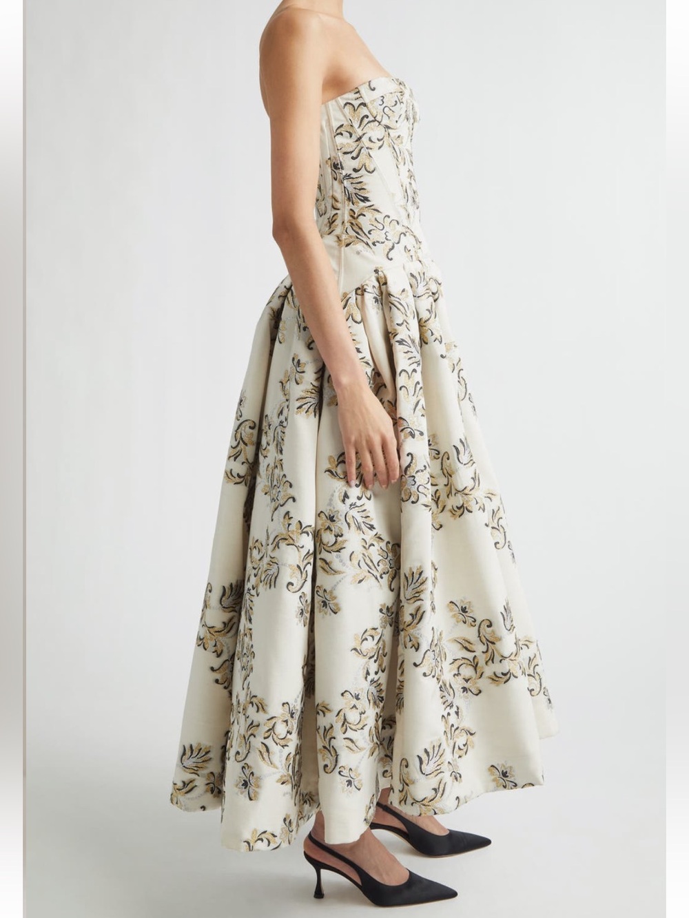 Carolina Herrera Trellis Jacquard Strapless Gown - Picture 3 of 6
